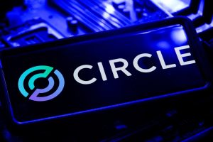 同一天，两道伤，Circle暴跌20%背后的困局